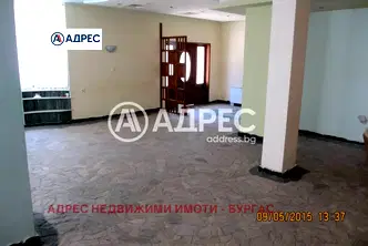 Магазин в Бургас, Възраждане