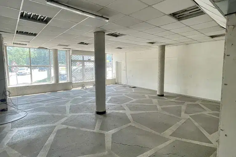 Магазин в Габрово, Център