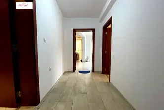 Магазин в Габрово, Младост