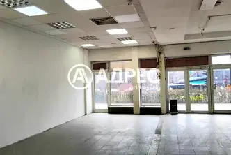 Магазин в Габрово, Младост