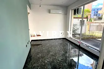 Магазин в Бургас, Несебър