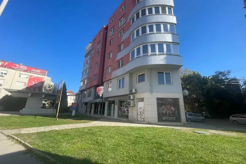 Магазин в Русе, Център