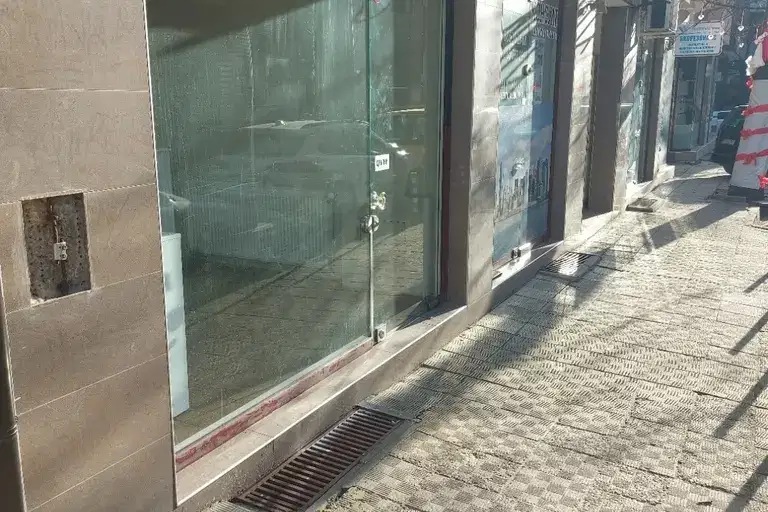 Магазин в Русе, Център