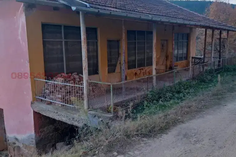 Shop in Kyustendil, Vetren