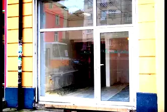 Магазин в София, Център