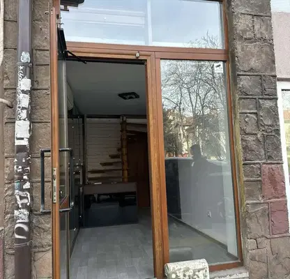 Снимка 2 — Магазин в София, Център