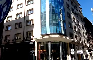 Магазин в София, Център