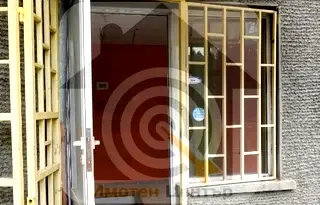 Магазин в София, Лагера