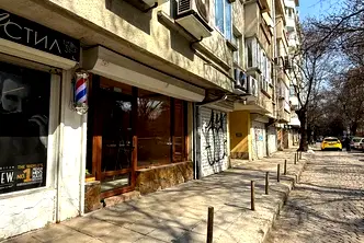 Магазин в София, Лагера