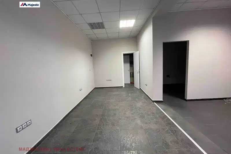 Shop in Студентски