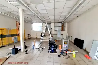Магазин във Варна, ВИНС-Червен площад