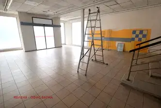 Магазин във Варна, ВИНС-Червен площад