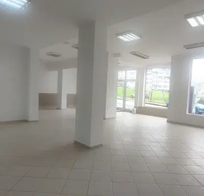 Снимка 2 — Магазин във Варна, Владислав Варненчик 1