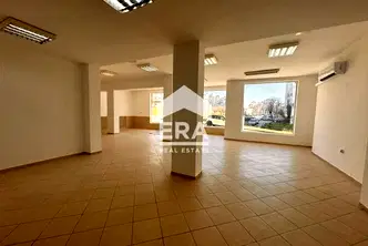 Магазин във Варна, Владислав Варненчик 2