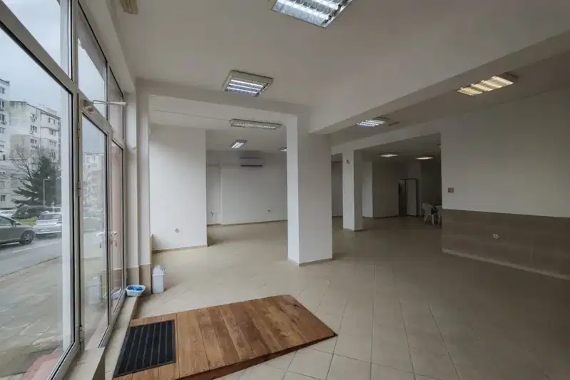 Shop in Varna, Vladislav Varnenchik 2