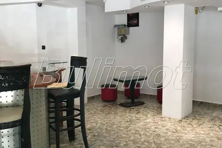Магазин във Варна, Зимно кино Тракия