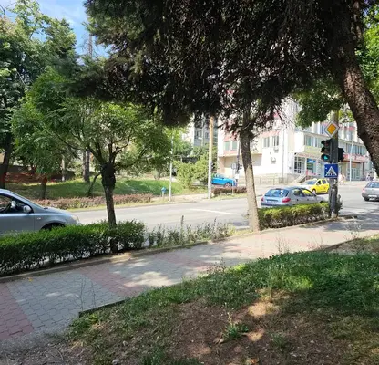 Снимка 4 — Магазин във Велико Търново, Център