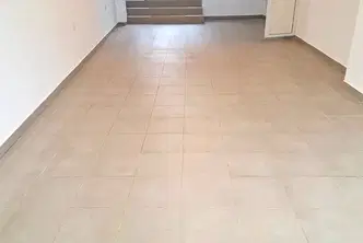 Магазин във Враца, Център