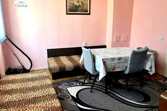 Стая във Варна, ВИНС-Червен площад