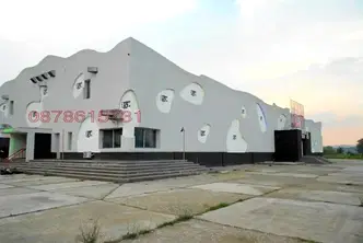Заведение в Бургас, Обзор