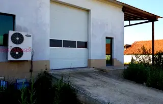 Склад във Варна, Девня