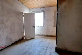 Склад в София, Левски