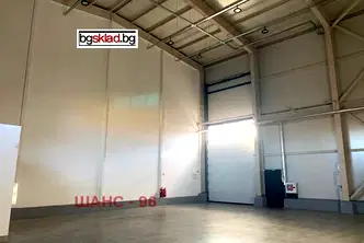 Склад в София, Враждебна