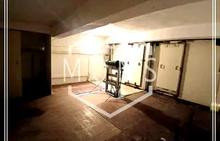Склад във Велико Търново, Център