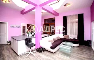Тристаен апартамент в Банкя