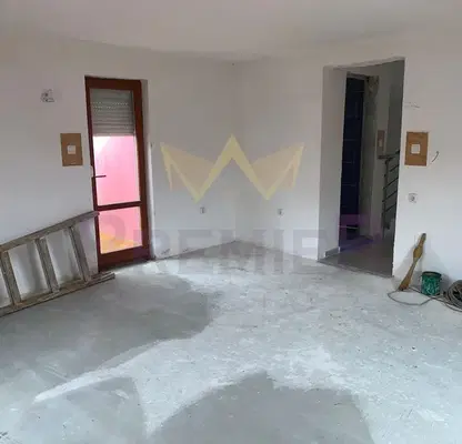 Снимка 2 — Многостаен апартамент с 4 спални в центъра на Бургас с тераси