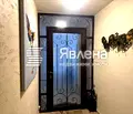 Снимка 2 — Тристаен апартамент в Център Бургас с остъклена тераса
