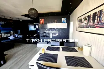 Двустаен апартамент в Изгрев, Бургас с тераса на 15-ти етаж