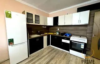 Тристаен апартамент с остъклена тераса в Изгрев, Бургас