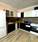 Тристаен апартамент с остъклена тераса в Изгрев, Бургас