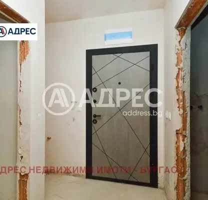Снимка 4 — апартамент в Бургас, Мадика