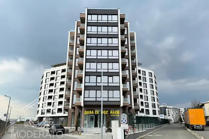 Двустаен апартамент с тераса в Мадика, Бургас