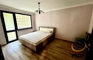Тристаен апартамент с паркомясто в ж.к. Възраждане, Бургас