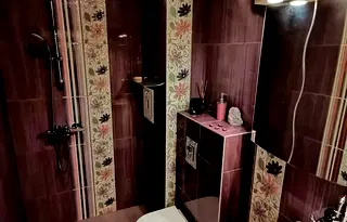Тристаен апартамент с тераса в ж.к. Възраждане, Бургас