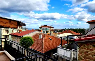 Тристаен апартамент в Бургас, Царево