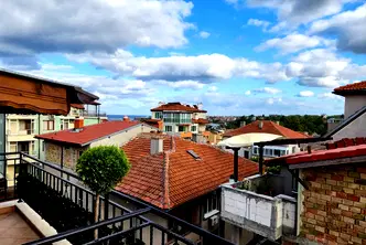 Тристаен апартамент в Бургас, Царево
