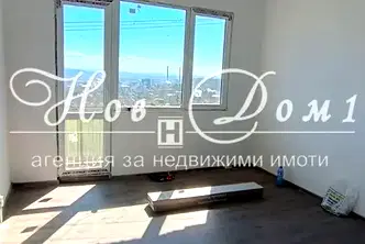 Тристаен апартамент във Варна, Девня