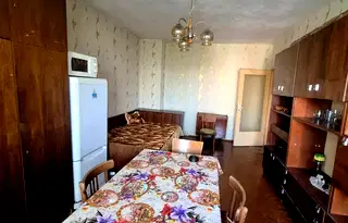 апартамент в Добрич, Строител
