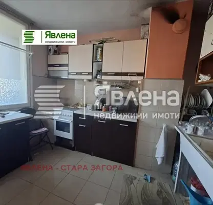 Снимка 2 — Просторен 3-стаен апартамент в Казанлък с три тераси