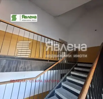 Снимка 5 — Просторен 3-стаен апартамент в Казанлък с три тераси