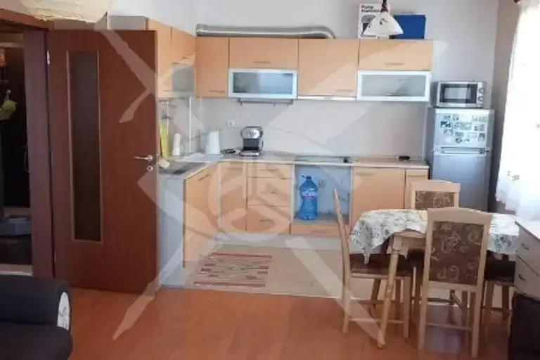 апартамент в Бургас, Обзор