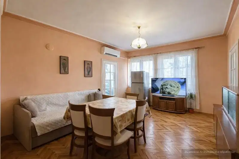 Тристаен апартамент с тераса в Център, Пловдив
