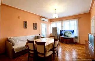 Тристаен апартамент с тераса в Център, Пловдив