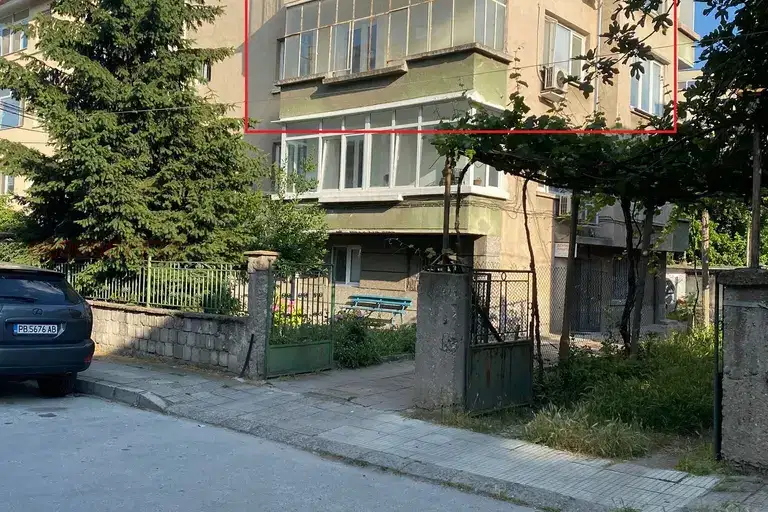 4-bedroom apartment in Plovdiv, Centyr