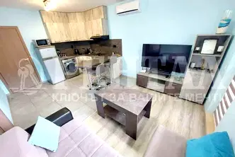 Тристаен апартамент с тераса в Център, Пловдив
