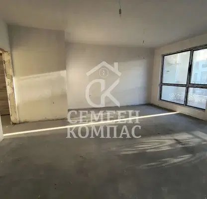 Снимка 5 — Тристаен апартамент в Христо Смирненски с вътрешен двор